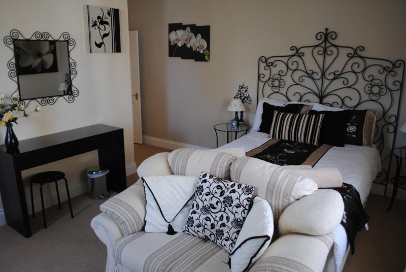 2nd Bedroom in Holly